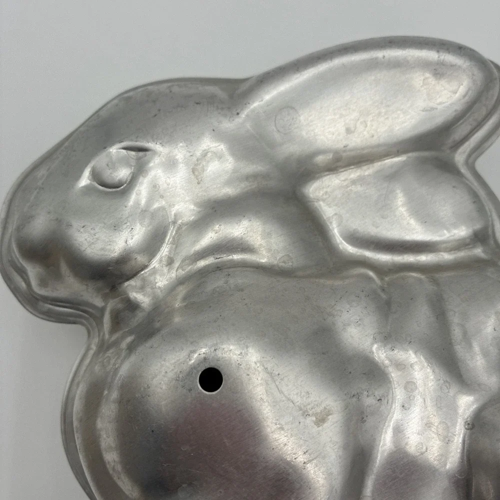 Vintage Aluminum Standing Bunny Rabbit Cake Mold 3D Easter Two Piece Pan 10 Inch